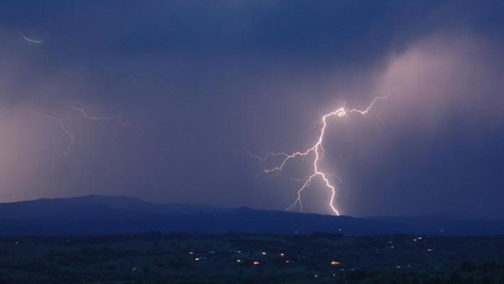 Allerta gialla stanotte per temporali sull'Appennino parmense