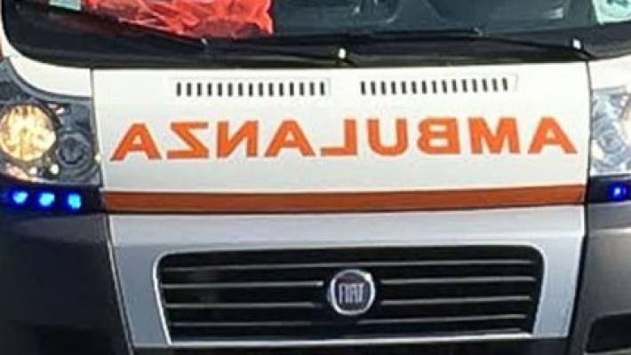 Si cappotta con l'auto a Soragna: ricoverato in gravi condizioni