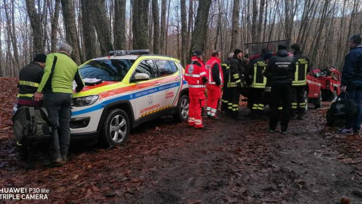 Colpito da malore, fungaiolo bergamasco 51enne muore nel bosco sotto gli occhi dell'amico
