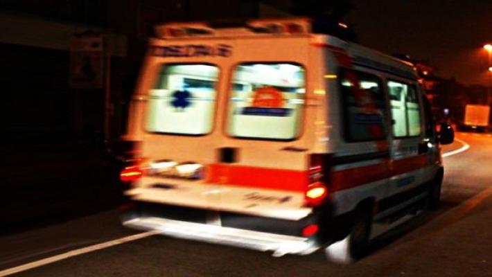 A 16 anni prende l'auto della madre, perde il controllo e muore. A bordo altri 7 coetanei
