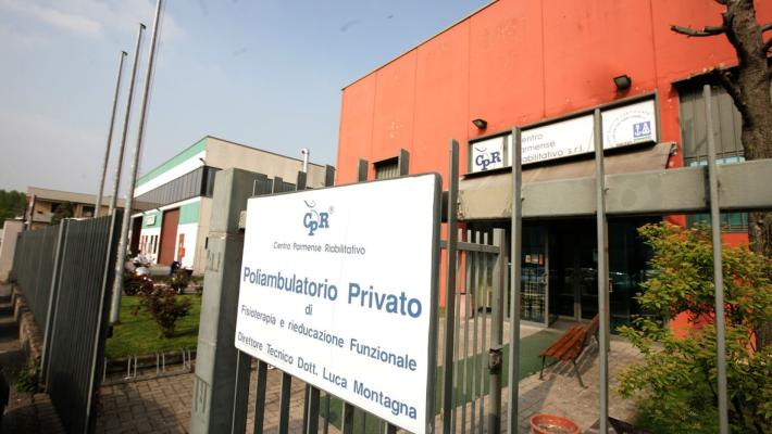 Infarto in piscina, anziano salvato dal fisioterapista
