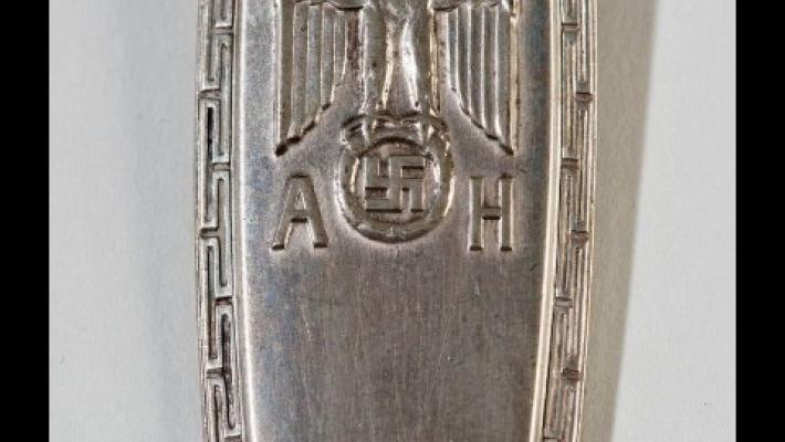 Germania: cimeli di Hitler all'asta