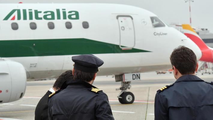 Scioperi: domani stop agli aerei per 4 ore, Alitalia cancella 137 voli