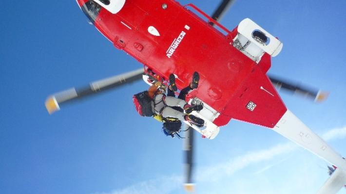 Slavina sul Monte Bianco, almeno due sciatori coinvolti