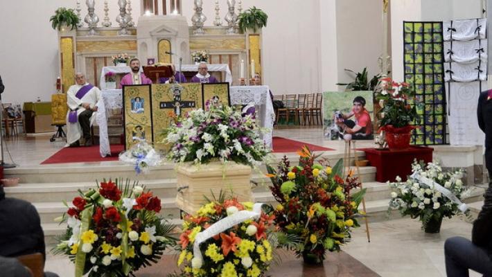 Salso in lacrime per l'addio a Mattia Valdi