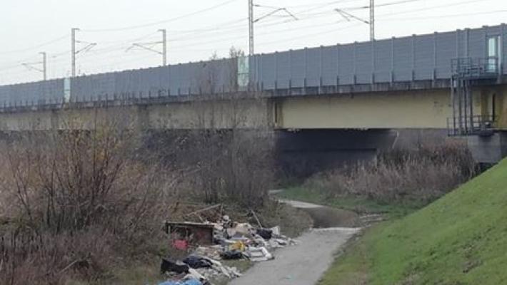 Baganzola, in poche ore spunta la (ennesima) discarica