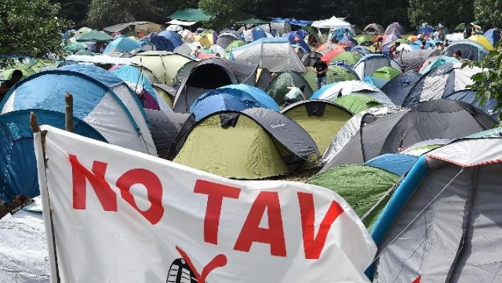 Blitz della Digos contro gli antagonisti No-Tav anche a Parma