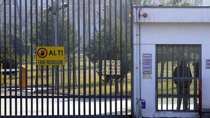 Ergastolano evaso (e ora arrestato). Ma perché era libero?