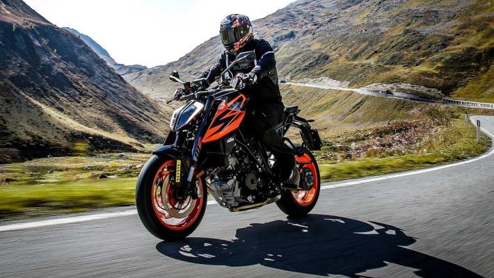 KTM 4K Protection, guidare… assicurati 