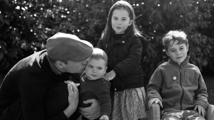 Natale: Kate pubblica le foto di Will e dei bimbi