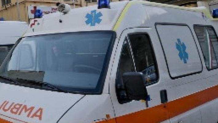 Dirottano ambulanza in un altro ospedale e trovano la polizia: protagonisti i parenti di un paziente