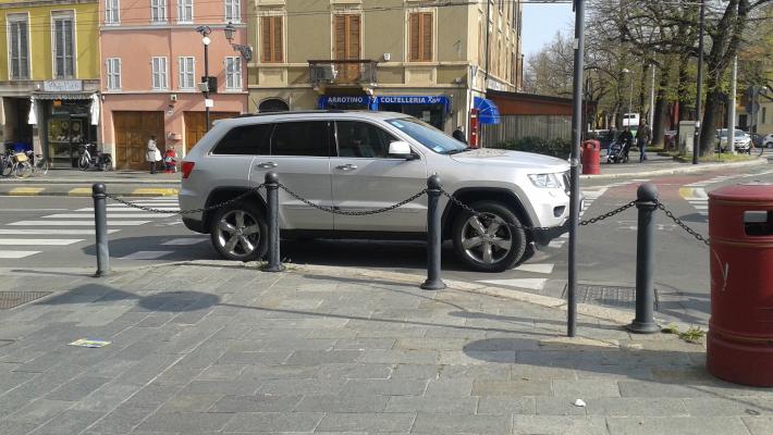 Sosta illimitata in via Repubblica