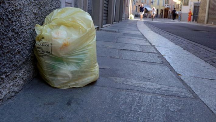 «Rivogliamo i cassonetti»