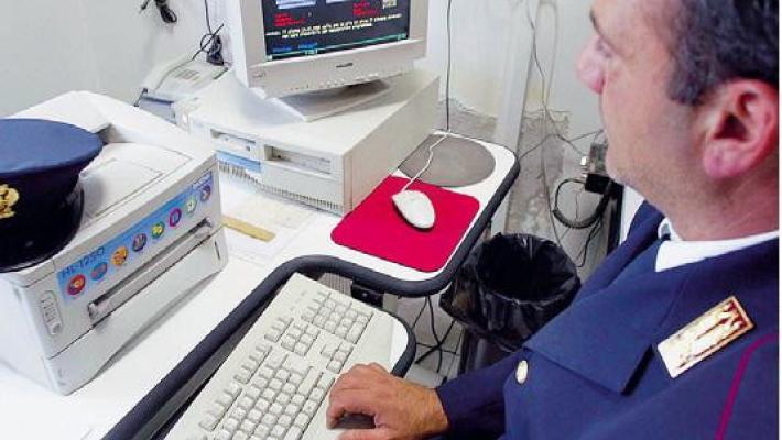 Adescava ragazzini con Skype, arrestato postino 