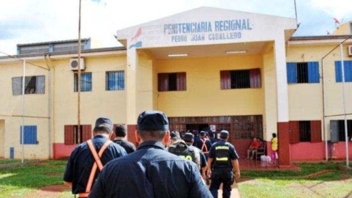Paraguay: spettacolare fuga di 75 pericolosi reclusi brasiliani