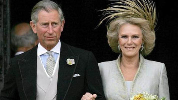 'Sono il figlio segreto di Carlo e Camilla e lo provero''