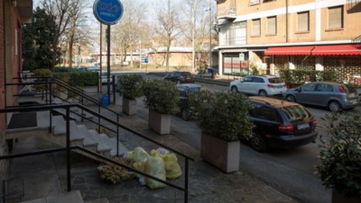 La bomba nella fioriera