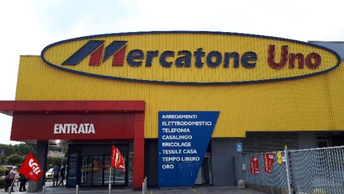 MercatoneUno, i commissari: 'Due offerte positive per 11 negozi'