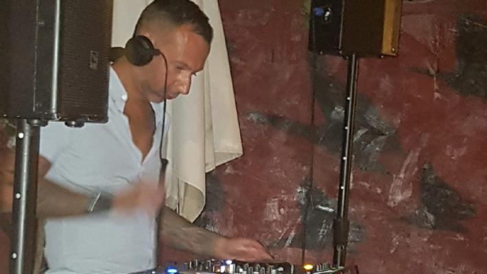 Matteo Cambi diventa deejay: «Ho sempre avuto la passione per i dischi»
