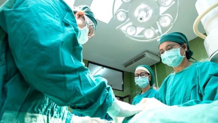 A Bologna la prima operazione al mondo con la realtà aumentata