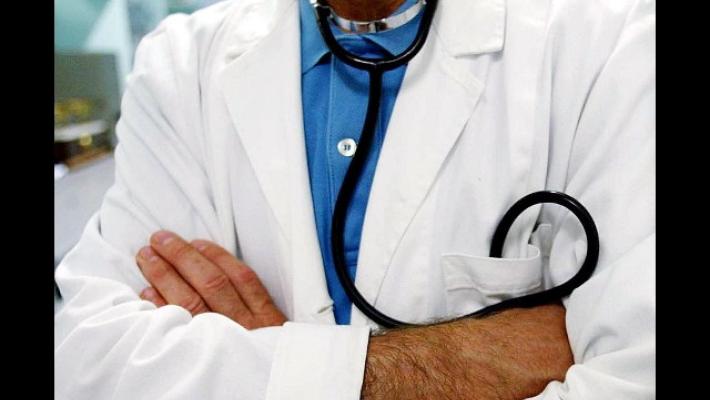 Manca medico, Comune fa ordinanza sfida "vietato ammalarsi"
