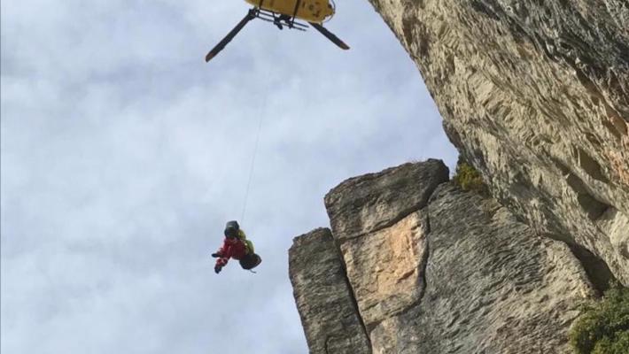 Pietra di Bismantova, cade da 7 metri durante l'arrampicata: ricoverato al Maggiore