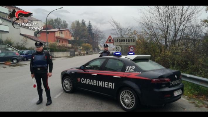 San Polo d&rsquo;Enza:  vuole buttarsi dal balcone, salvata dai carabinieri