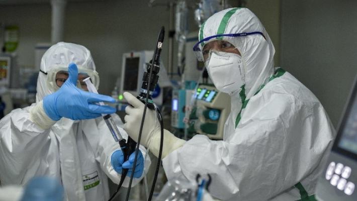 Ma l'epidemia non è la terza guerra mondiale
