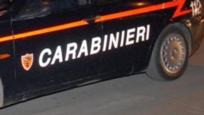 Correggio, nel parcheggio della chiesa  spacciava cocaina: arrestato dai Carabinieri