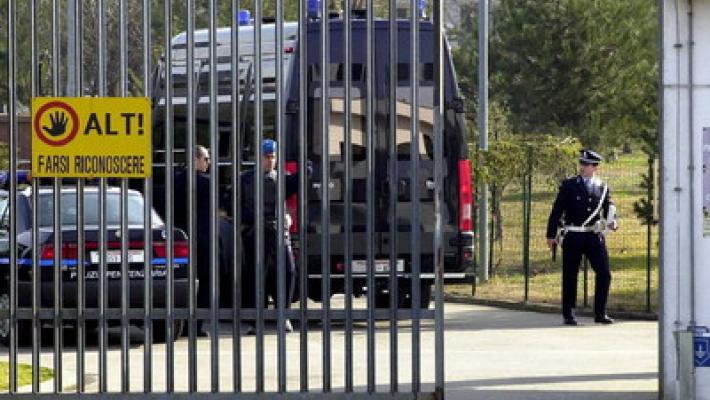 Condizionatore al boss, non agli agenti