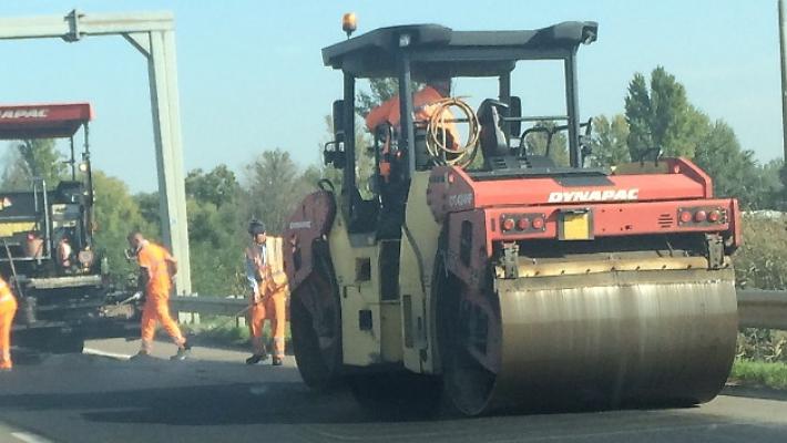 Asfaltature, disagi sul ponte fra Montecchio e Montechiarugolo e nella zona del casello A1 di Parma 