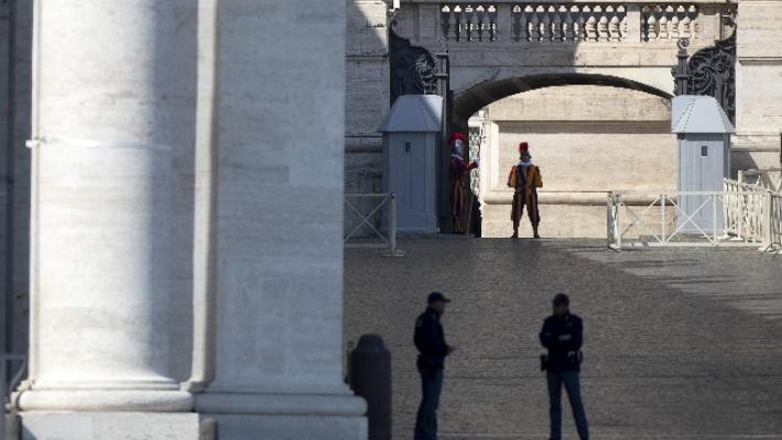 Il Papa crea una task-force per la 'fase 2'