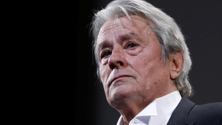 L'avvocato di Delon:  "E' lucido, la tutela è inutile"