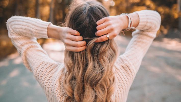 Metti la testa a posto: come prevenire e combattere  la caduta dei capelli