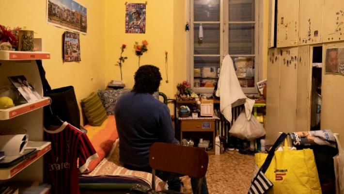 La pandemia riduce i posti letto nei dormitori di Parma
