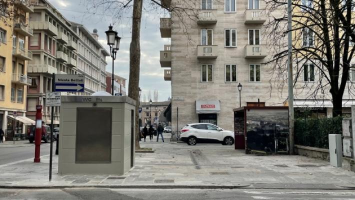 Inciviltà senza freni: una strada dimenticata