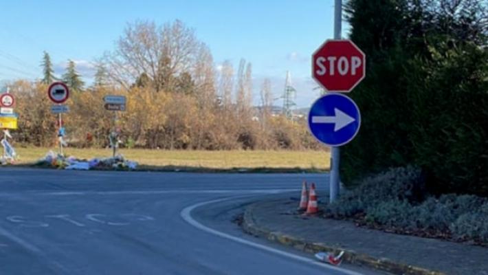 Viabilità cambiata sulla Massese. I residenti: «Così Torrechiara è spaccata a metà»