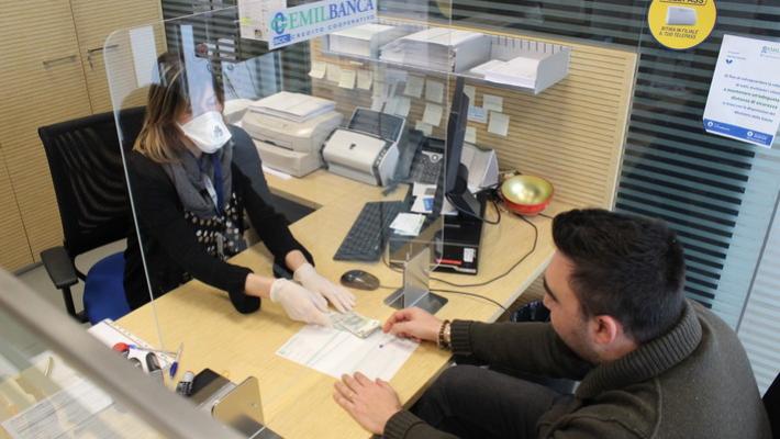 Emil Banca, 10 mila operazioni per l’Emergenza Covid