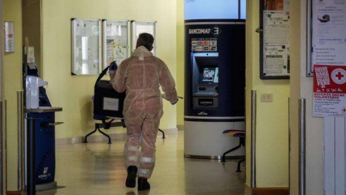 «Che choc i medici in tuta e casco dentro casa. Li sogniamo ancora»