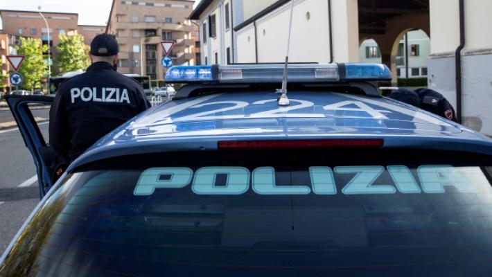 «Mi hanno picchiato prima di andare a scuola»