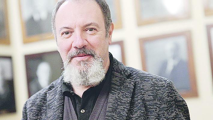 Carlo Lucarelli:  La mia coscienza «noir» è nata leggendo a 13 anni Scerbanenco