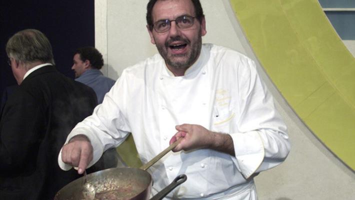 Vissani: "Non so quando riaprir&ograve;"; Cannavacciuolo punta sulla tecnologia