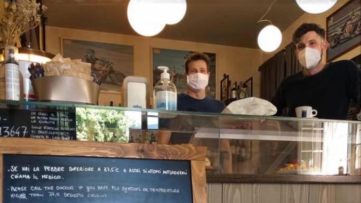 Sorbolo, il bar chiude due ore prima: «Troppa gente»