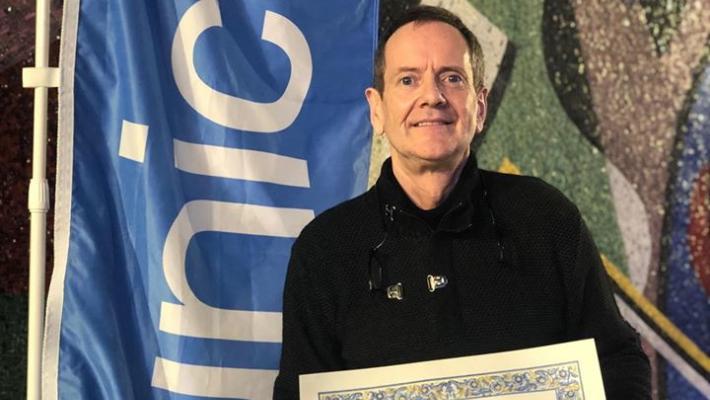 Addio a John Peter Sloan, attore comico e star delle lezioni d'inglese in Italia