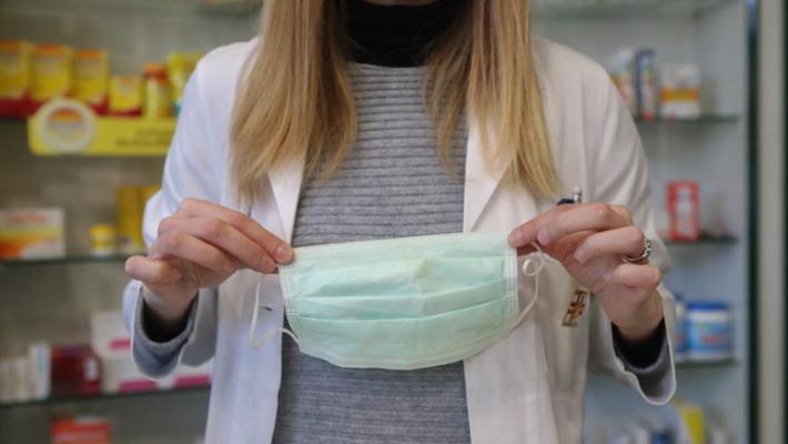Mascherine, continua fino al 31 maggio la distribuzione in farmacia