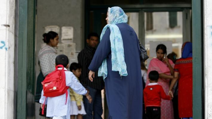 «Cittadinanza onoraria ai minori nati qui». Divide la proposta dei Giovani Dem