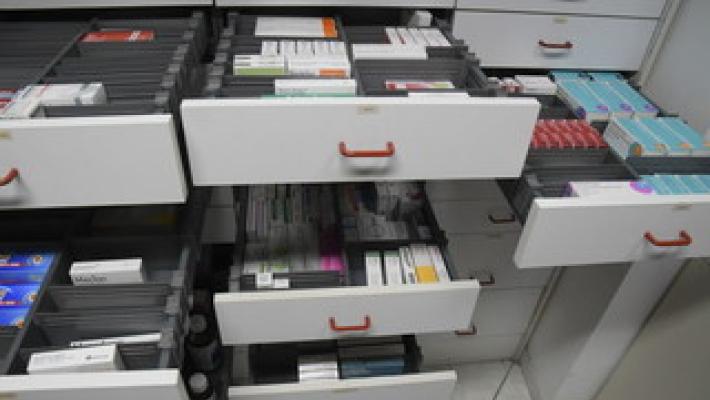 Federfarma, nel 2019 in media 18,2 confezioni di medicinali a italiano