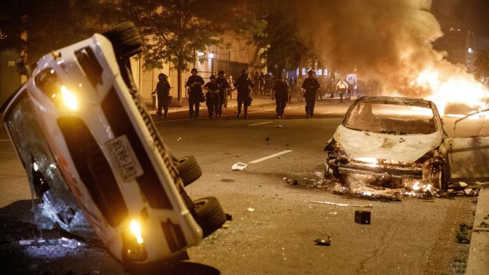 Il male oscuro dell'America tra libertà e violenza