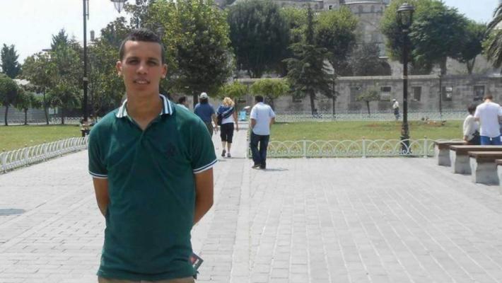 Trova portafoglio e lo porta ai carabinieri