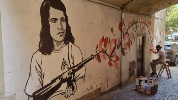 Murales in città con personaggi della Valtaro